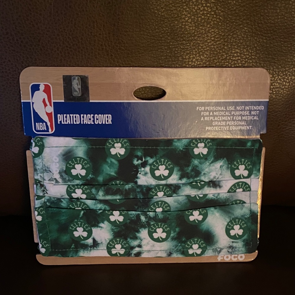NBA Boston Celtics Pleated Face Cover.
